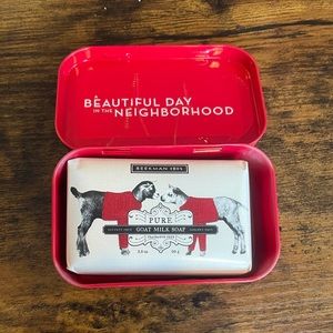 Beekman 1802 goat milk soap + metal tin